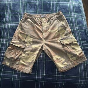Levi’s camo cargo shorts